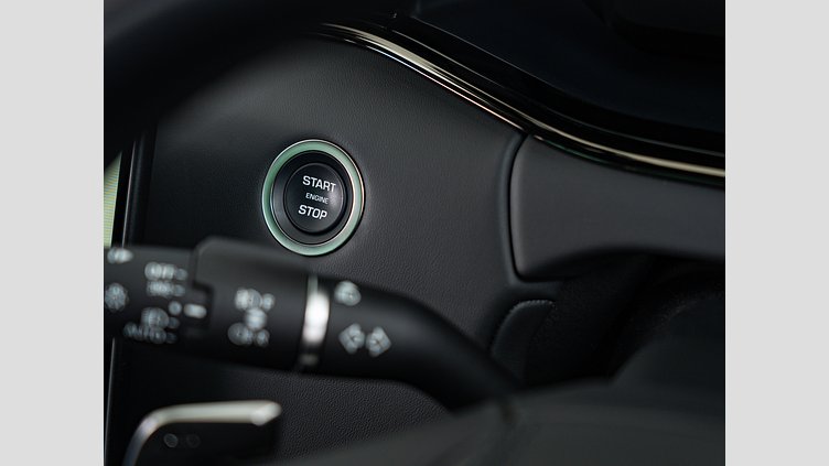 2024 認定中古車 Land Rover Range Rover Evoque カルパチアングレイ P300eプラグインハイブリッド（ガソリン） スタンダードホイールベース DYNAMIC HSE