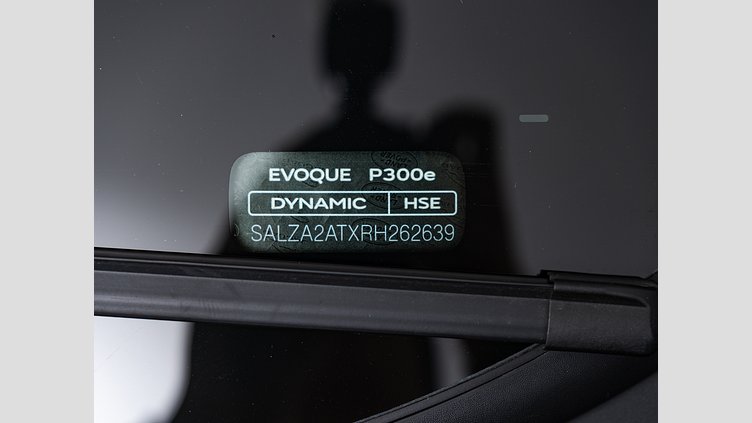 2024 認定中古車 Land Rover Range Rover Evoque カルパチアングレイ P300eプラグインハイブリッド（ガソリン） スタンダードホイールベース DYNAMIC HSE