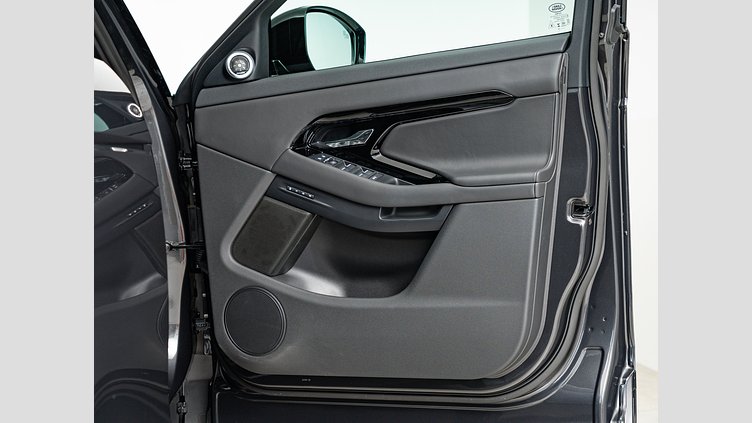 2024 認定中古車 Land Rover Range Rover Evoque カルパチアングレイ P300eプラグインハイブリッド（ガソリン） スタンダードホイールベース DYNAMIC HSE