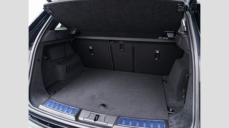 2024 認定中古車 Land Rover Range Rover Evoque カルパチアングレイ P300eプラグインハイブリッド（ガソリン） スタンダードホイールベース DYNAMIC HSE