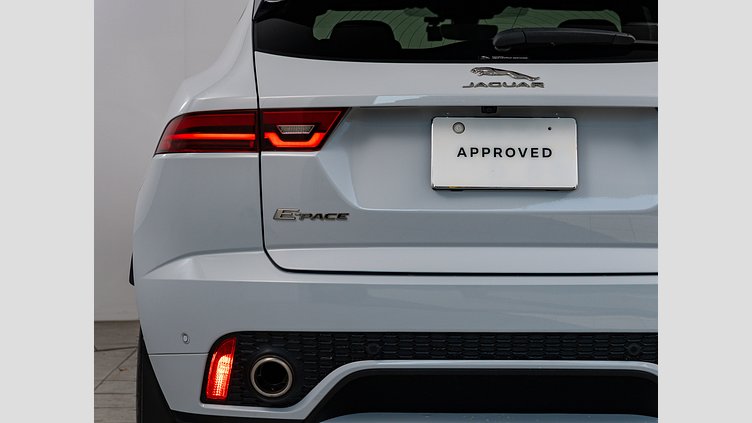 2019 認定中古車 Jaguar E-Pace ユーロンホワイト D180 オートマチック全輪駆動 R-DYNAMIC
