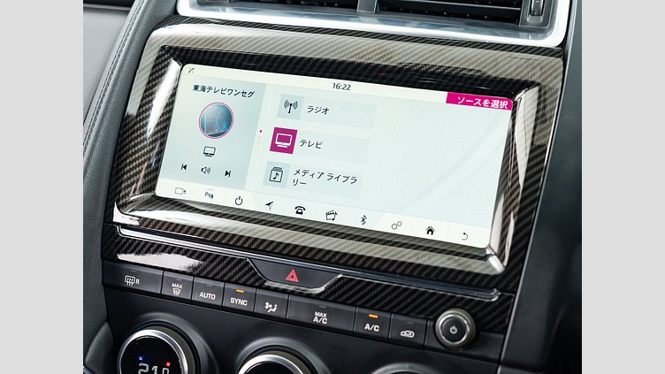 2019 認定中古車 Jaguar E-Pace ユーロンホワイト D180 オートマチック全輪駆動 R-DYNAMIC