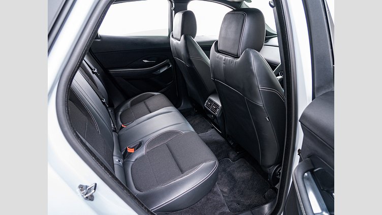 2019 認定中古車 Jaguar E-Pace ユーロンホワイト D180 オートマチック全輪駆動 R-DYNAMIC