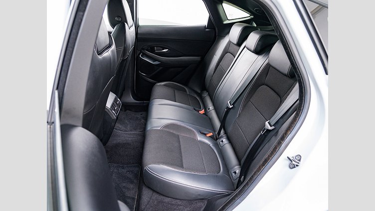 2019 認定中古車 Jaguar E-Pace ユーロンホワイト D180 オートマチック全輪駆動 R-DYNAMIC