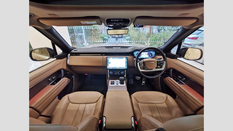 2023 認定中古車 Land Rover Range Rover バトゥミゴールド P440 AWD PHEV（AT） スタンダードホイールベース SE