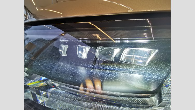 2023 認定中古車 Land Rover Range Rover バトゥミゴールド P440 AWD PHEV（AT） スタンダードホイールベース SE