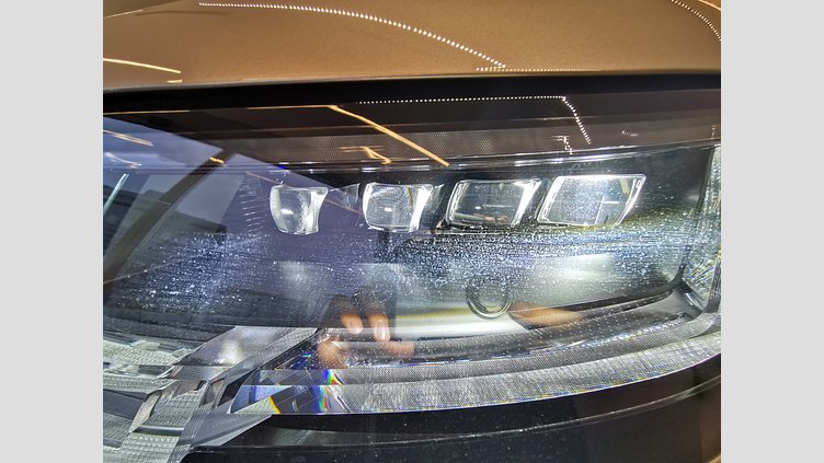 2023 認定中古車 Land Rover Range Rover バトゥミゴールド P440 AWD PHEV（AT） スタンダードホイールベース SE