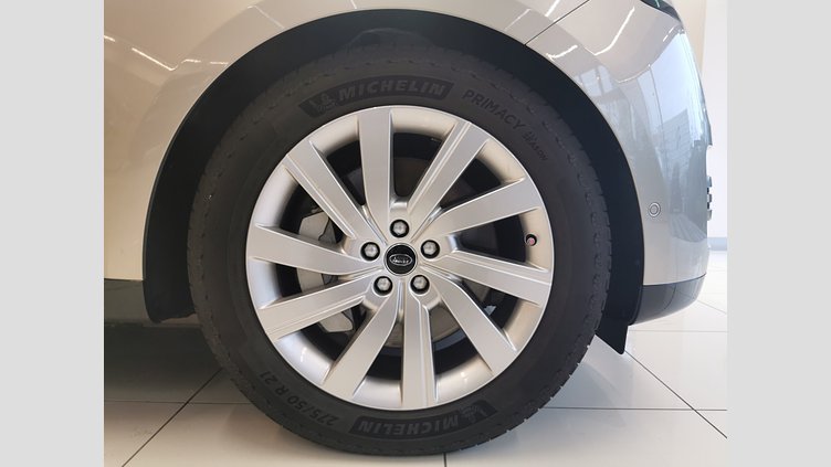 2023 認定中古車 Land Rover Range Rover バトゥミゴールド P440 AWD PHEV（AT） スタンダードホイールベース SE
