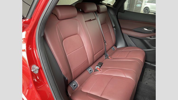 2023 認定中古車 Jaguar E-Pace フィレンツェレッド P300e AWD（オートマチック） R-DYNAMICブラックエディション