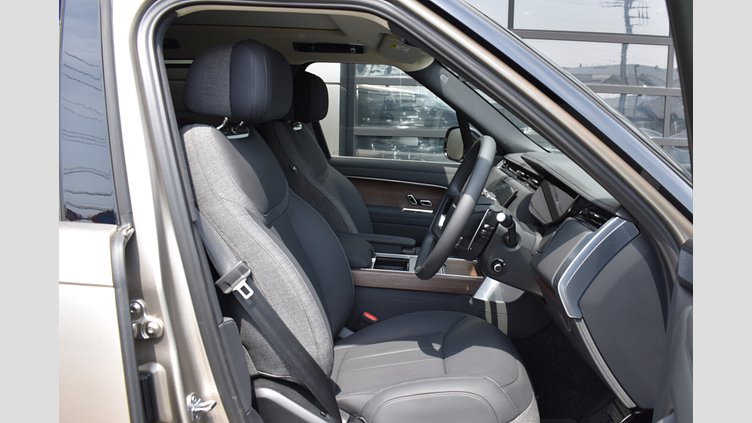 2024 認定中古車 Land Rover Range Rover バトゥミゴールド P550 AWD PHEV（AT） スタンダードホイールベース Autobiography