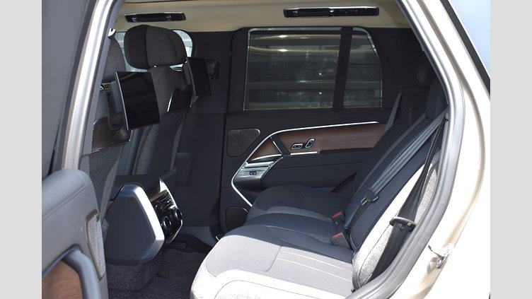 2024 認定中古車 Land Rover Range Rover バトゥミゴールド P550 AWD PHEV（AT） スタンダードホイールベース Autobiography