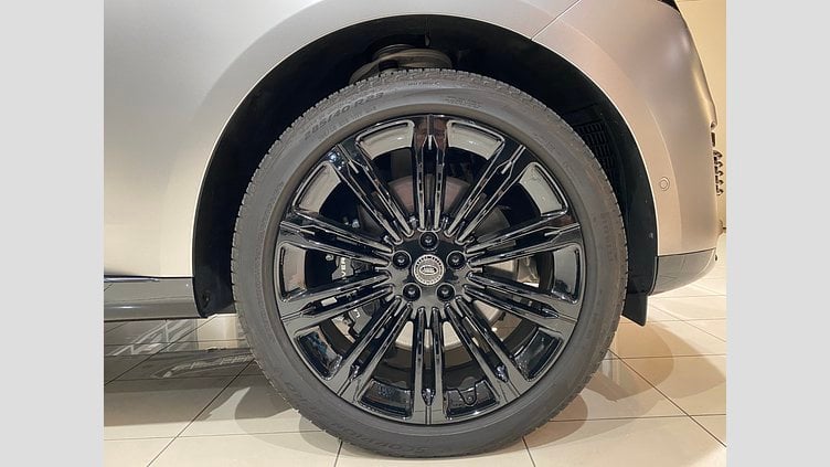 2023 認定中古車 Land Rover Range Rover フラックスシルバー - サテンフィニッシュ P530 AWD（AT） スタンダードホイールベース SV