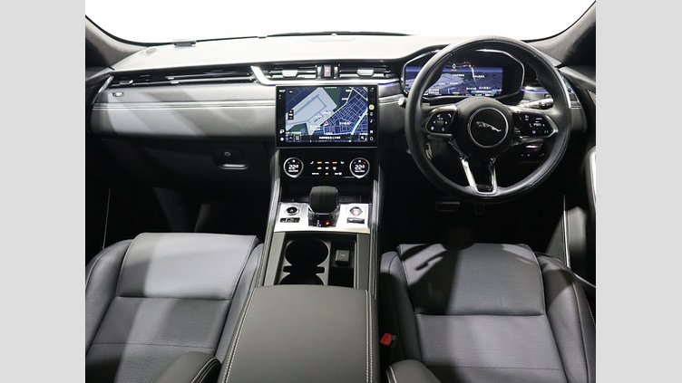 2025 認定中古車 Jaguar F-Pace サントリーニブラック P400e ガソリン プラグインハイブリッド R-DYNAMIC HSE