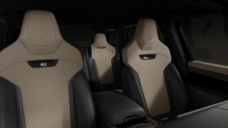 2025 Új Land Rover Range Rover Sport SV Bespoke Match-to-Sample Black in Satin finish 4,4 LITERES, V8 635 LE SV CELESTIAL THEIA CURATION