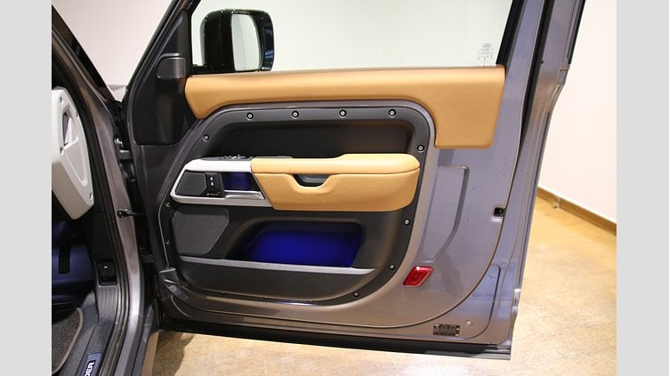 2024 認定中古車 Land Rover Defender 90 アイガーグレイ D300 AWD（AT） X-DYNAMIC HSE