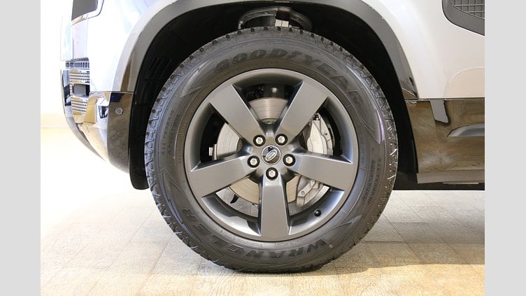 2024 認定中古車 Land Rover Defender 90 アイガーグレイ D300 AWD（AT） X-DYNAMIC HSE