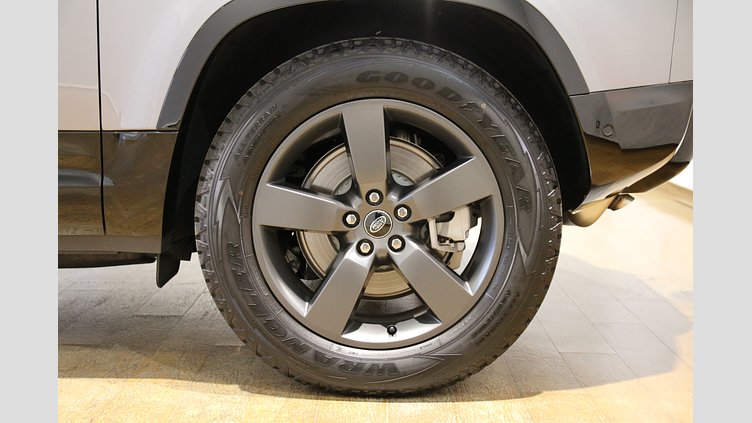 2024 認定中古車 Land Rover Defender 90 アイガーグレイ D300 AWD（AT） X-DYNAMIC HSE