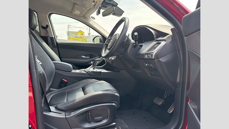 2019 認定中古車 Jaguar E-Pace フィレンツェレッド P250 オートマチック全輪駆動 R-DYNAMIC S