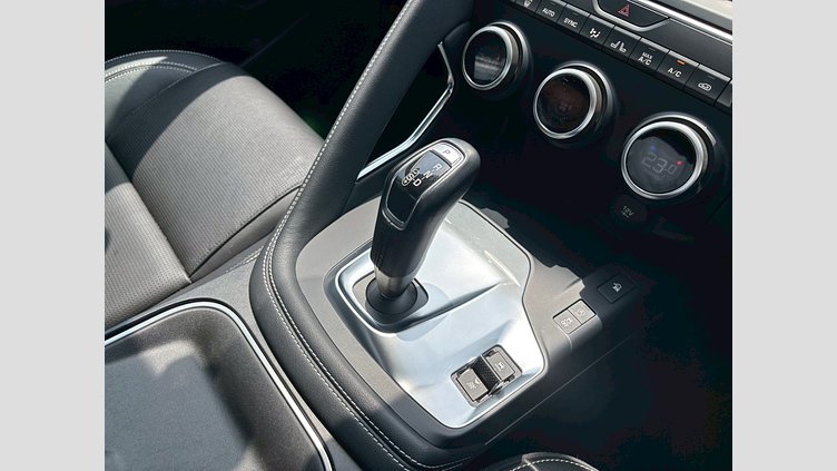 2019 認定中古車 Jaguar E-Pace フィレンツェレッド P250 オートマチック全輪駆動 R-DYNAMIC S