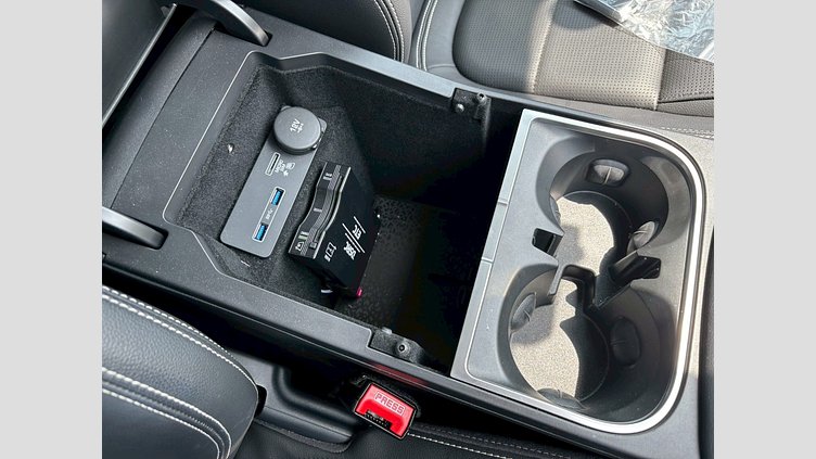2019 認定中古車 Jaguar E-Pace フィレンツェレッド P250 オートマチック全輪駆動 R-DYNAMIC S