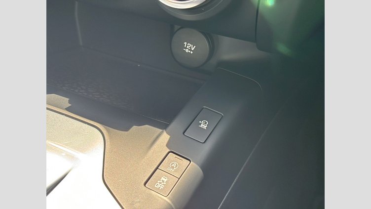 2019 認定中古車 Jaguar E-Pace フィレンツェレッド P250 オートマチック全輪駆動 R-DYNAMIC S