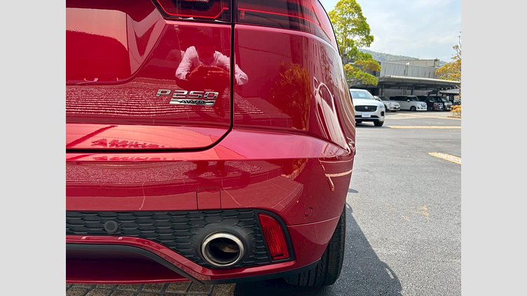 2019 認定中古車 Jaguar E-Pace フィレンツェレッド P250 オートマチック全輪駆動 R-DYNAMIC S