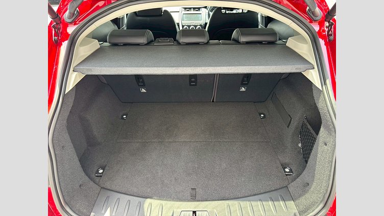 2019 認定中古車 Jaguar E-Pace フィレンツェレッド P250 オートマチック全輪駆動 R-DYNAMIC S