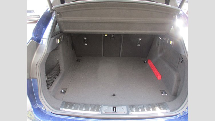 2021 認定中古車 Jaguar F-Pace ブルーファイアブルー P250 AWD（オートマチック） S