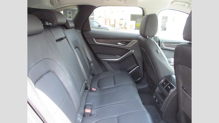 2021 認定中古車 Jaguar F-Pace ブルーファイアブルー P250 AWD（オートマチック） S