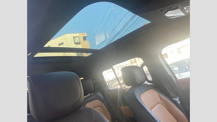 2023 認定中古車 Land Rover Defender 130 ゴンドワナストーン D300 AWD AUTOMATIC MHEV X-DYNAMIC HSE