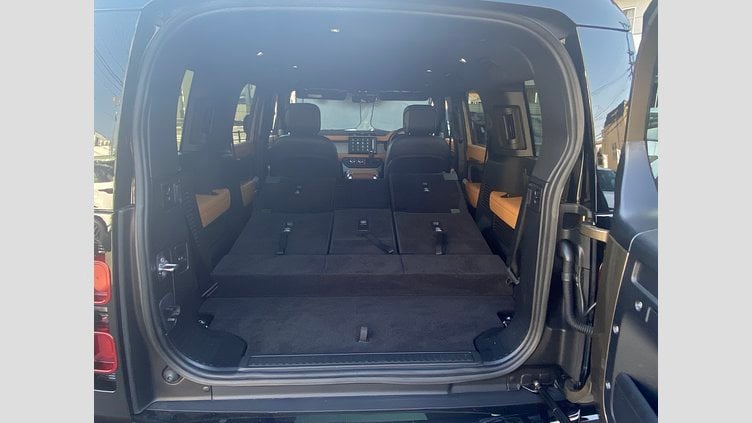 2023 認定中古車 Land Rover Defender 130 ゴンドワナストーン D300 AWD AUTOMATIC MHEV X-DYNAMIC HSE