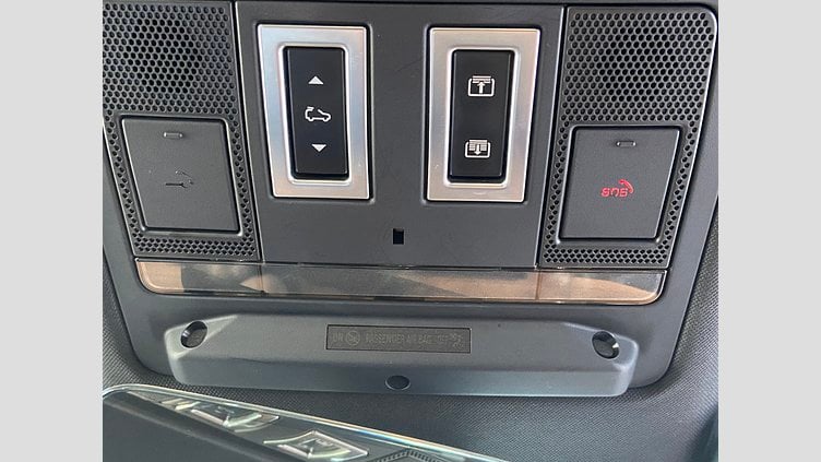 2023 認定中古車 Land Rover Defender 130 ゴンドワナストーン D300 AWD AUTOMATIC MHEV X-DYNAMIC HSE