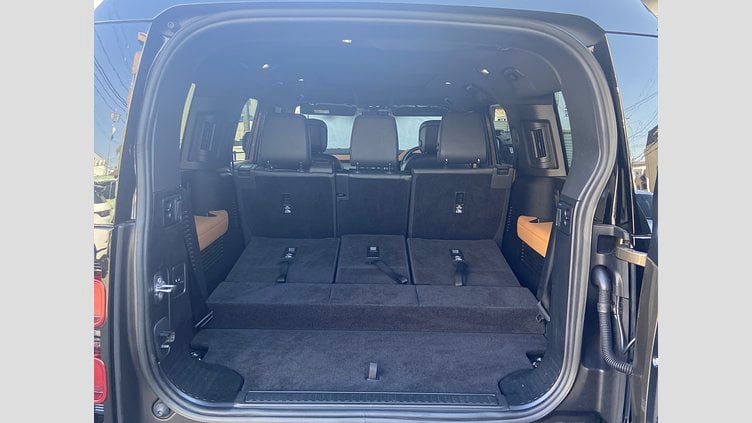 2023 認定中古車 Land Rover Defender 130 ゴンドワナストーン D300 AWD AUTOMATIC MHEV X-DYNAMIC HSE