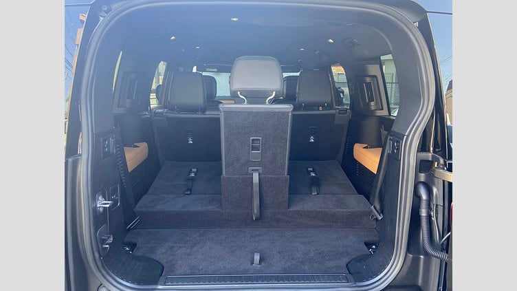 2023 認定中古車 Land Rover Defender 130 ゴンドワナストーン D300 AWD AUTOMATIC MHEV X-DYNAMIC HSE