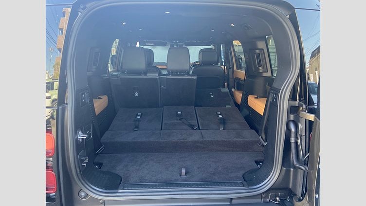 2023 認定中古車 Land Rover Defender 130 ゴンドワナストーン D300 AWD AUTOMATIC MHEV X-DYNAMIC HSE