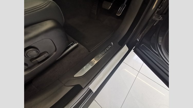 2024 認定中古車 Land Rover Range Rover Velar カルパチアングレイ D200マイルドハイブリッド（ディーゼル） Standard Wheelbase Dynamic SE