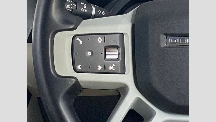 2022 認定中古車 Land Rover Defender 110 サントリーニブラック D300 AWD（AT） S