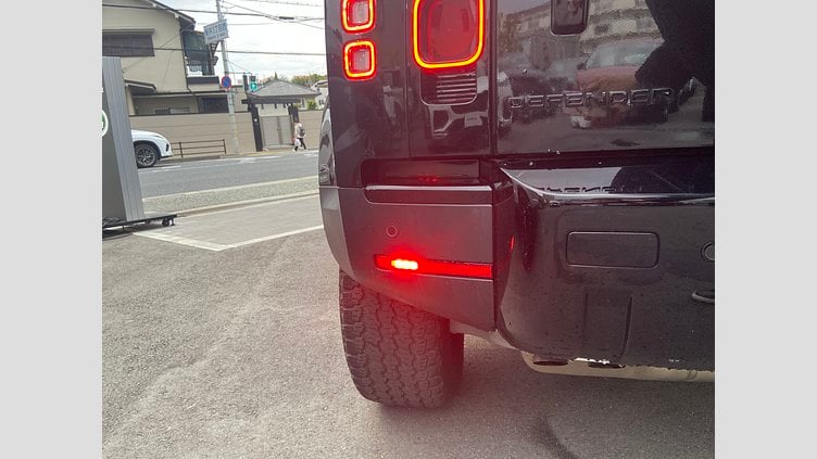 2022 認定中古車 Land Rover Defender 110 サントリーニブラック D300 AWD（AT） S