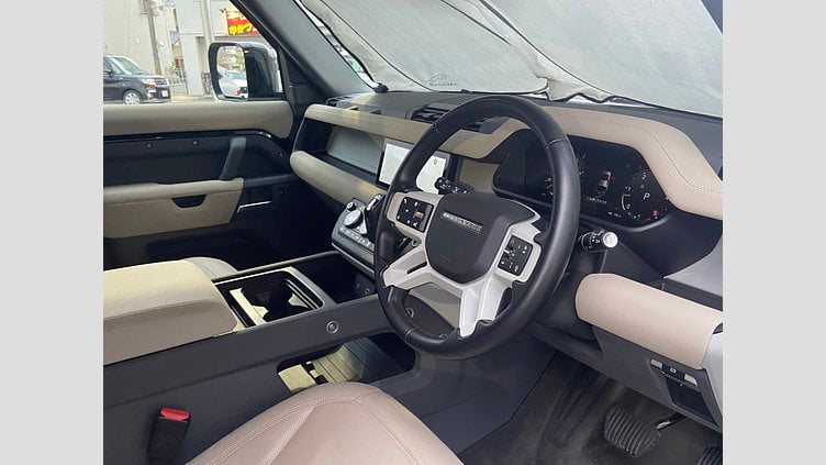 2022 認定中古車 Land Rover Defender 110 サントリーニブラック D300 AWD（AT） S