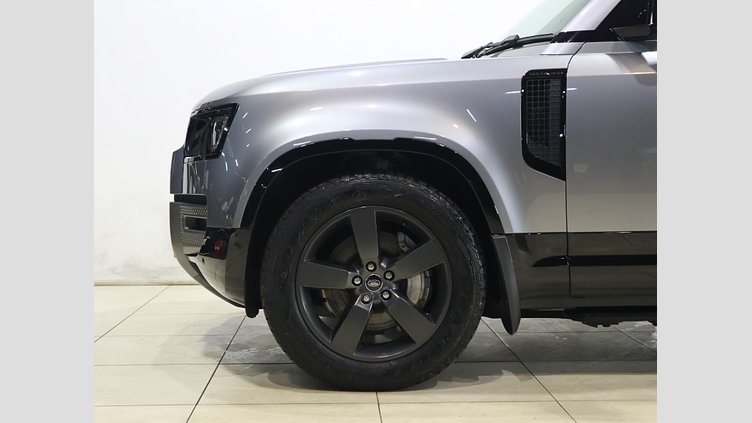 2023 認定中古車 Land Rover Defender 130 アイガーグレイ D300 AWD AUTOMATIC MHEV X-DYNAMIC HSE