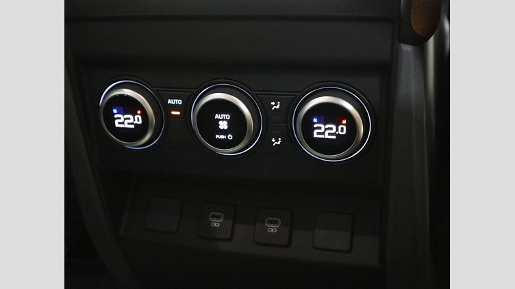 2023 認定中古車 Land Rover Defender 130 アイガーグレイ D300 AWD AUTOMATIC MHEV X-DYNAMIC HSE