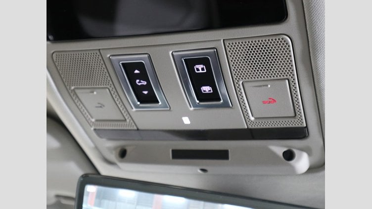 2023 認定中古車 Land Rover Defender 130 フジホワイト D300 AWD AUTOMATIC MHEV FIRST EDITION