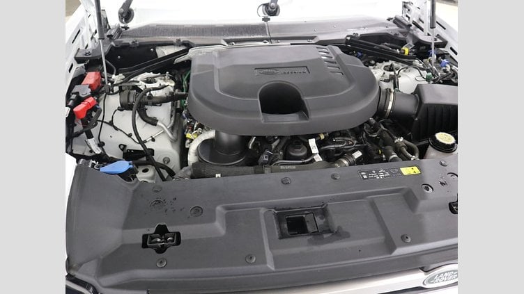 2023 認定中古車 Land Rover Defender 130 フジホワイト D300 AWD AUTOMATIC MHEV FIRST EDITION
