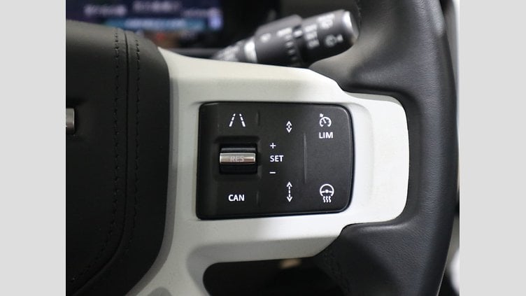 2023 認定中古車 Land Rover Defender 130 フジホワイト D300 AWD AUTOMATIC MHEV FIRST EDITION