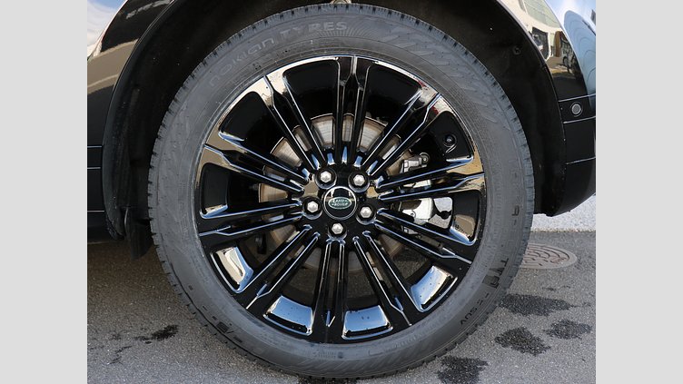 2024 認定中古車 Land Rover Range Rover Evoque サントリーニブラック P300eプラグインハイブリッド（ガソリン） DYNAMIC HSE