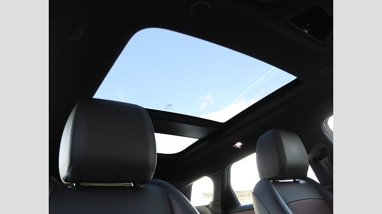 2024 認定中古車 Land Rover Range Rover Evoque サントリーニブラック P300eプラグインハイブリッド（ガソリン） DYNAMIC HSE
