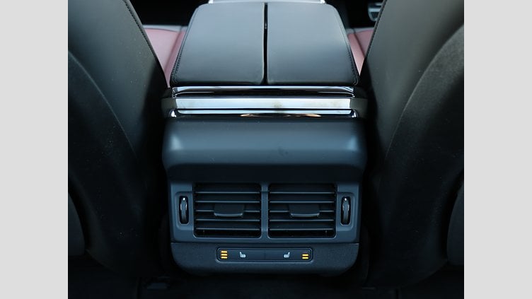 2024 認定中古車 Land Rover Range Rover Evoque サントリーニブラック P300eプラグインハイブリッド（ガソリン） DYNAMIC HSE