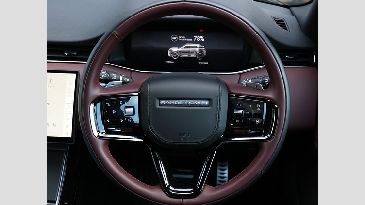 2024 認定中古車 Land Rover Range Rover Evoque サントリーニブラック P300eプラグインハイブリッド（ガソリン） DYNAMIC HSE