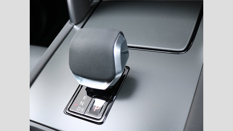 2025 認定中古車 Land Rover Discovery Sport サントリーニブラック プラグインハイブリッド（ガソリン） Dynamic HSE