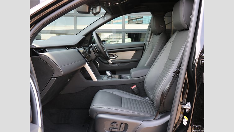 2025 認定中古車 Land Rover Discovery Sport サントリーニブラック プラグインハイブリッド（ガソリン） Dynamic HSE